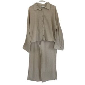 Zara beige and white Striped Shirt and Pants Set. Lightweight women’s si…